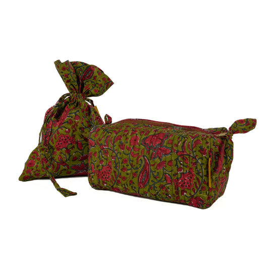 Strathtay wash bag